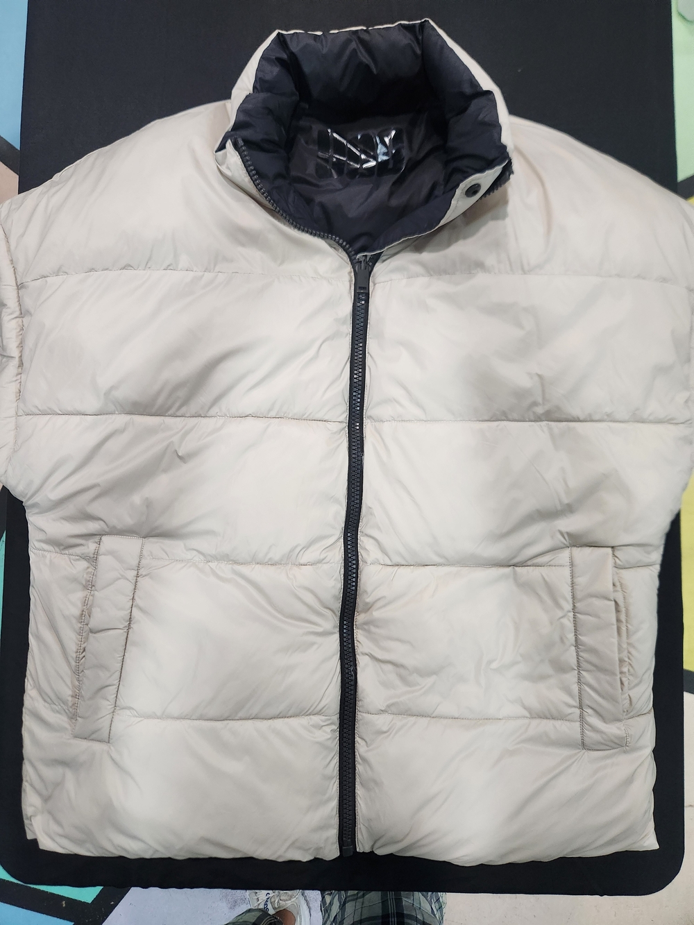 UGG Men's Cream Puffer Vest Reversable Cream Or Black
